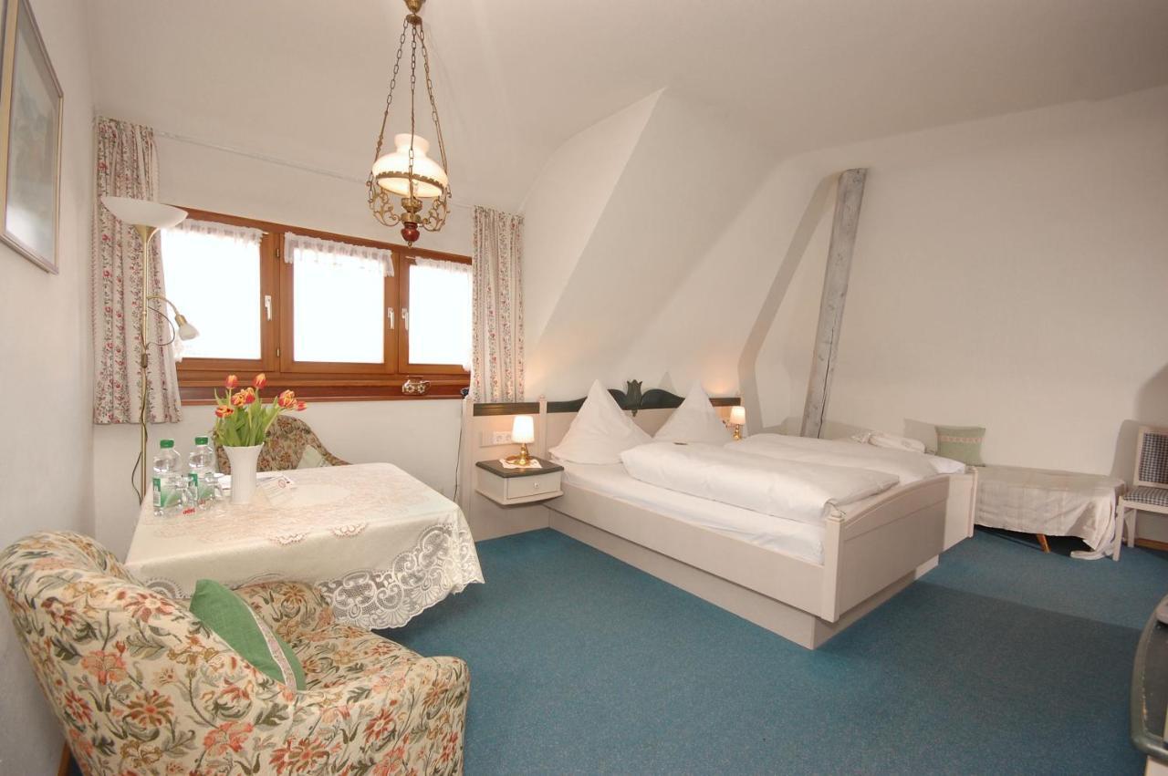 Hotel Hirschen Sankt Peter Room photo
